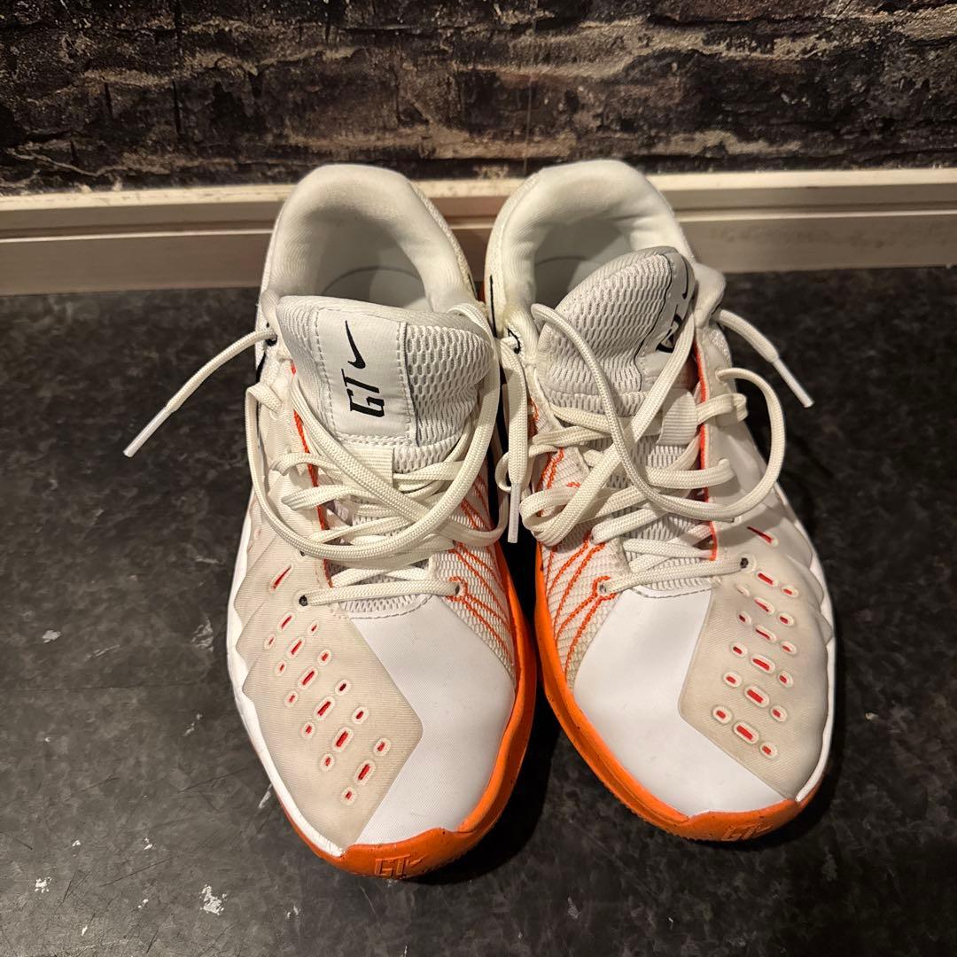 Nike バスケットシューズ　オレンジ バッシュ