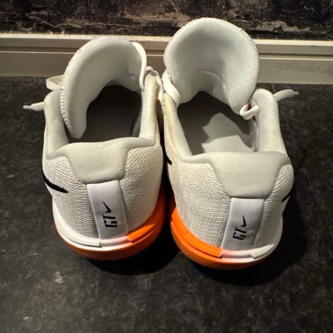 Nike バスケットシューズ　オレンジ バッシュ