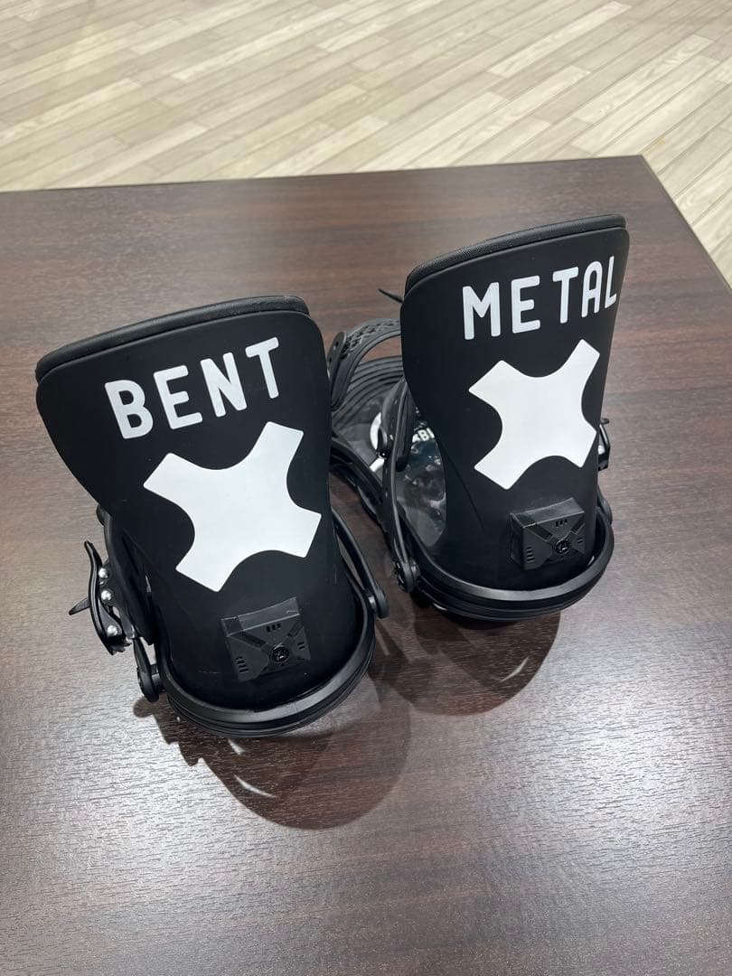 BENT L AXTION M ベントメタル