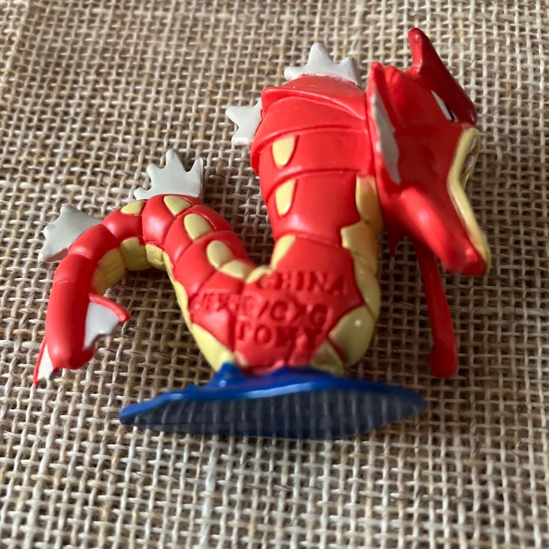 【美品】モンコレ　ギャラドス　希少色違い　赤ギャラドス　非売品