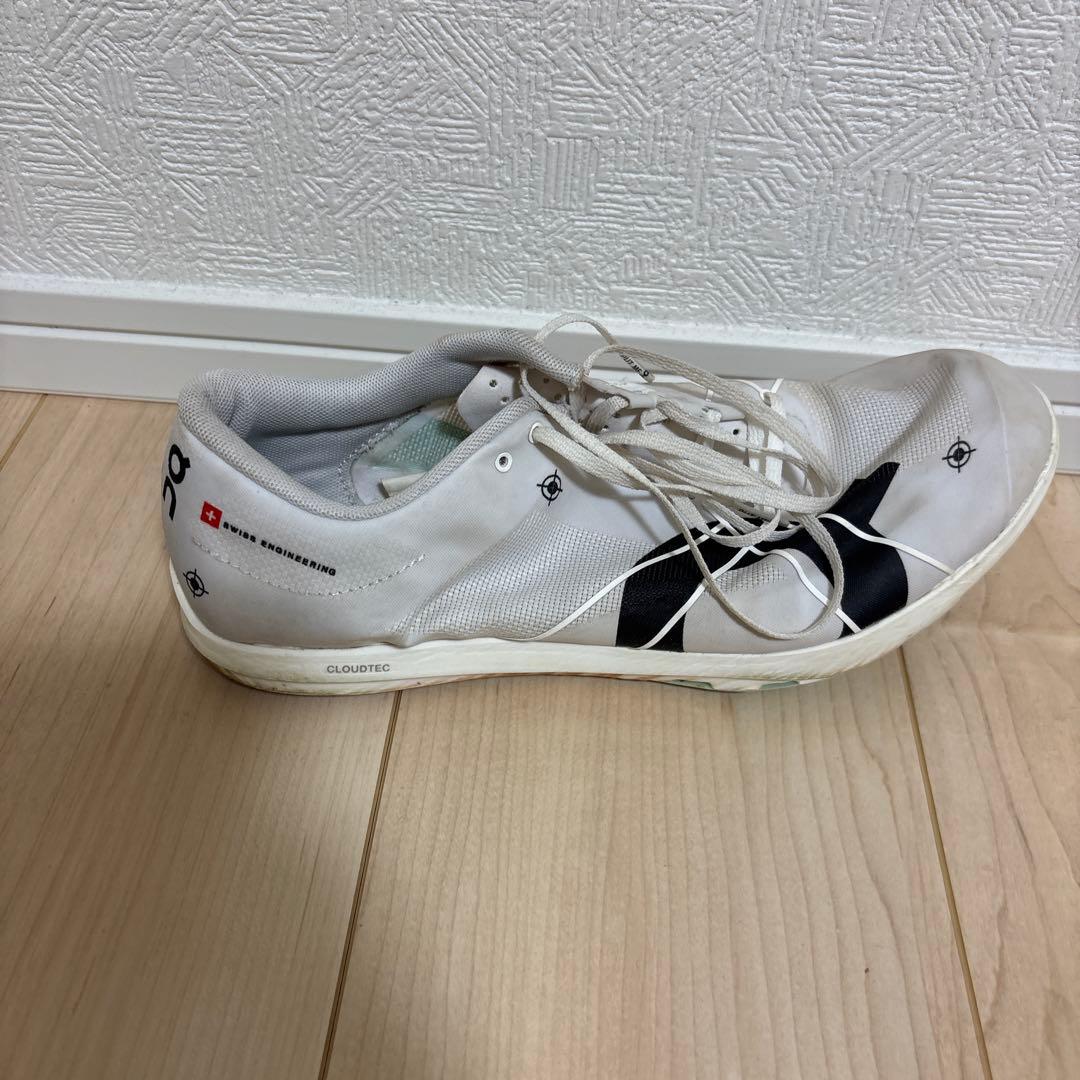 スパイク・シューズ ON cloud spike 1500