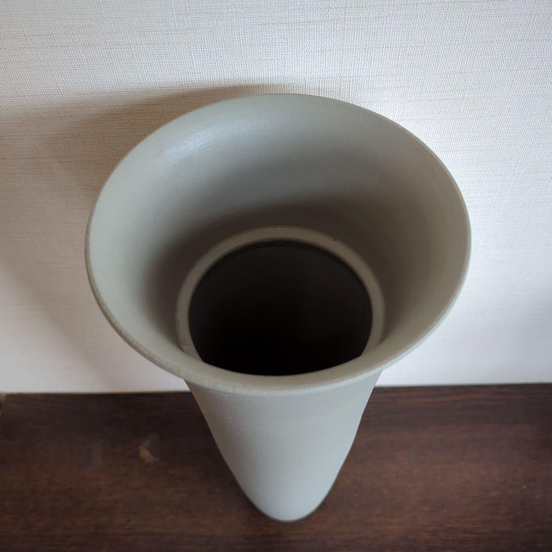 グレーの陶器花器　生け花華道　池坊立花花器
