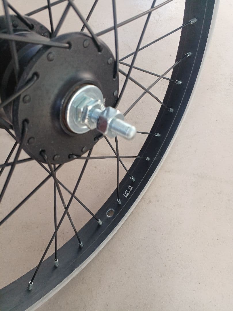 Lapyson H024 完組ホイール 6V　前輪