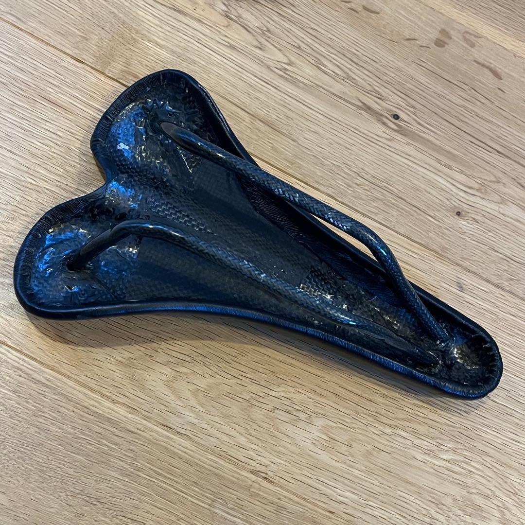 DASH CYCLES Stock Slate カーボンサドル