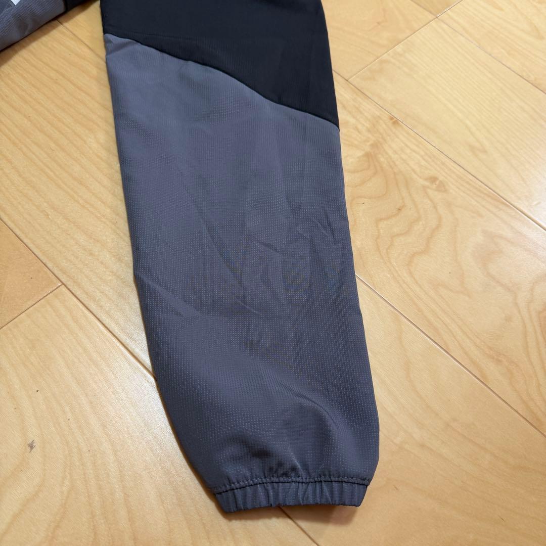 UA アンダーアーマー　ウィンドブレーカー　スポーツウェア　黒ブラック　M 新品
