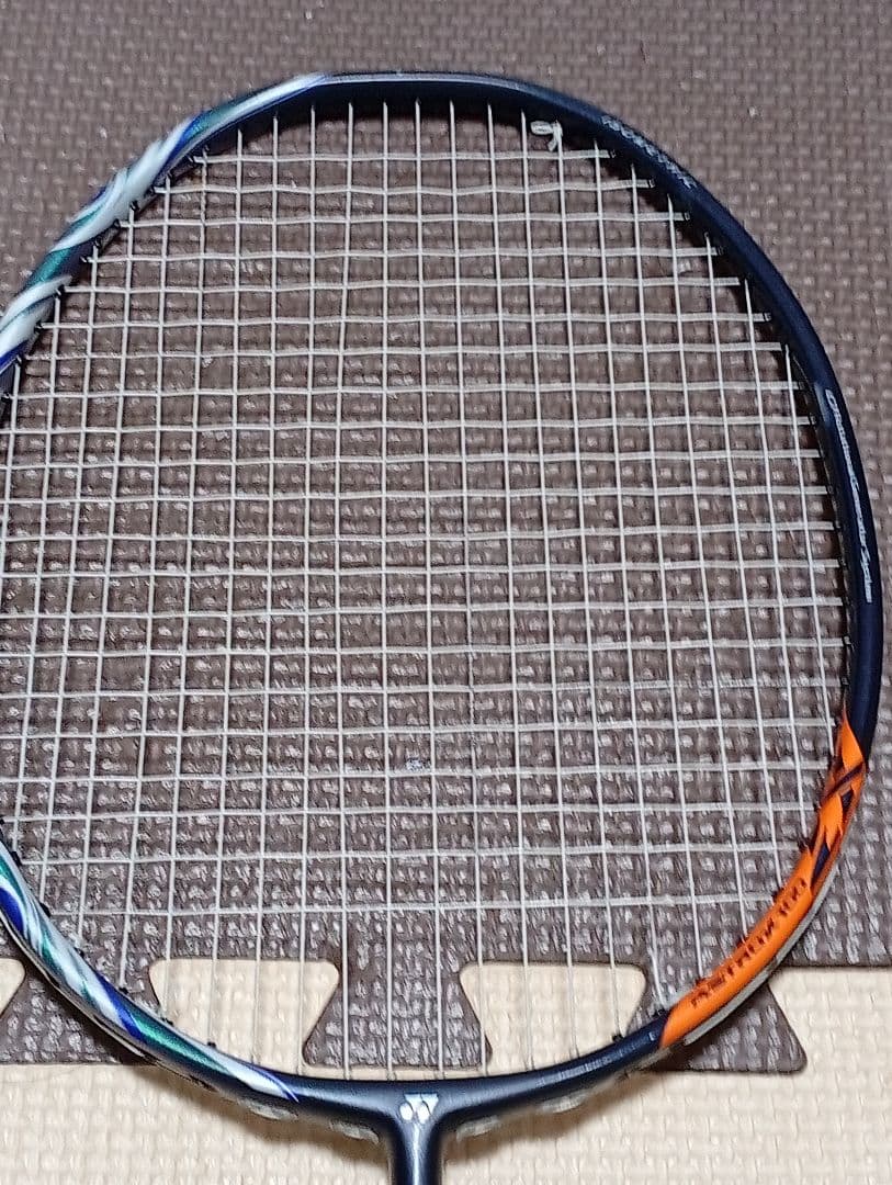 YONEX バドミントンラケットアストロクス100ZX 4U G5