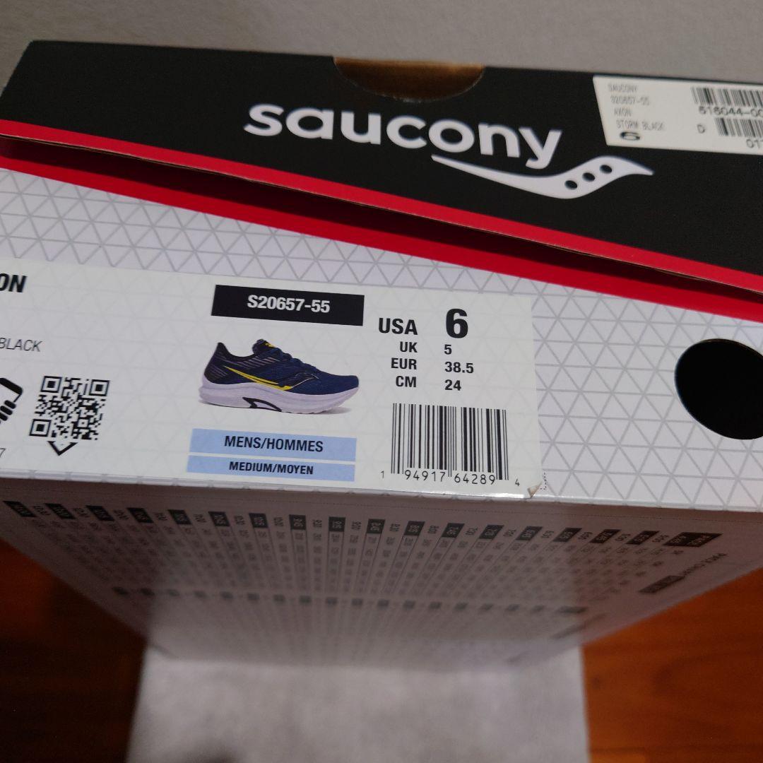 新品未使用　SAUCONY　アクソン　ユニセックススニーカー