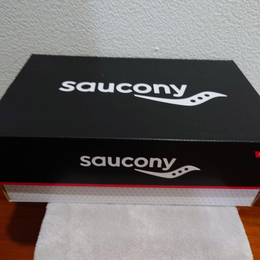 新品未使用　SAUCONY　アクソン　ユニセックススニーカー