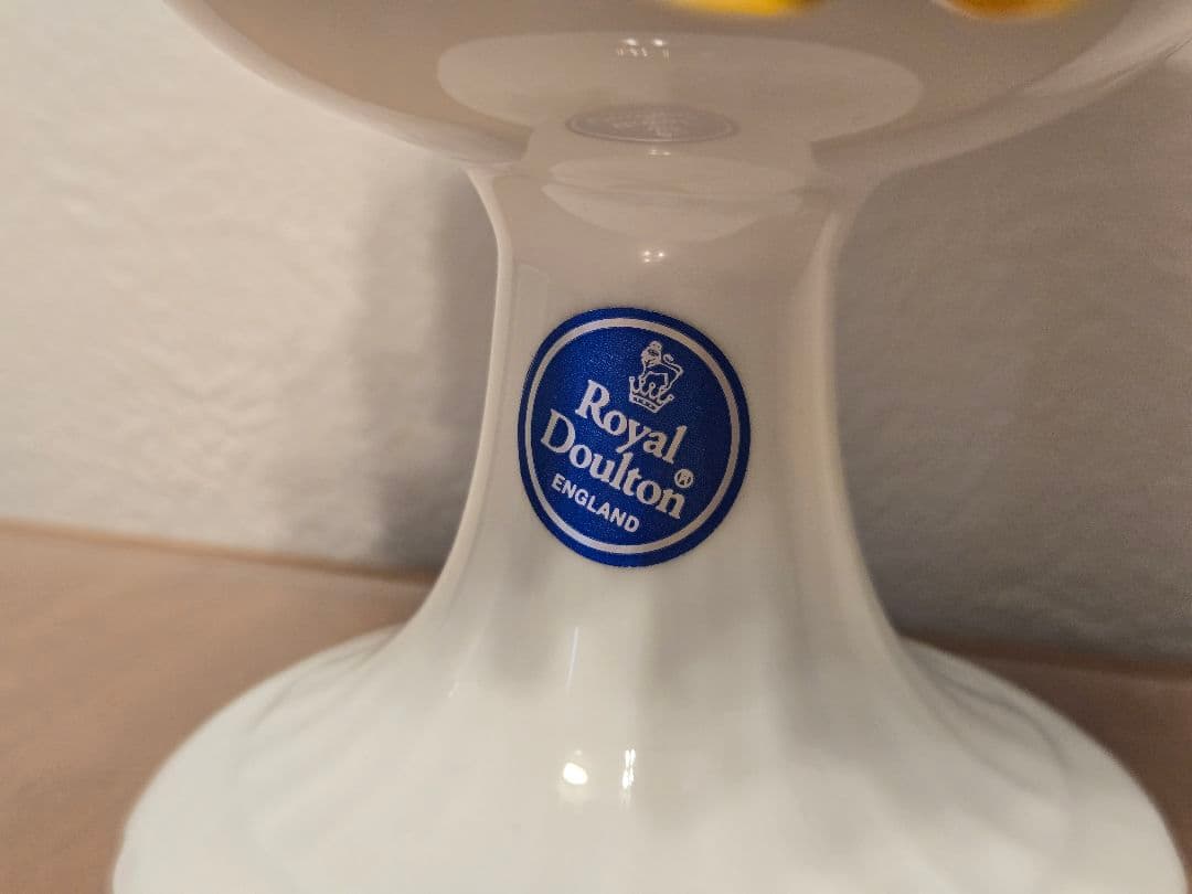   ロイヤルドルトン 陶花 置物 フラワースタンド