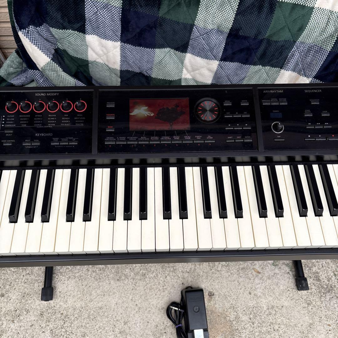 Roland FA08 シンセサイザー　キーボード　88鍵　音楽製作　鍵盤楽器