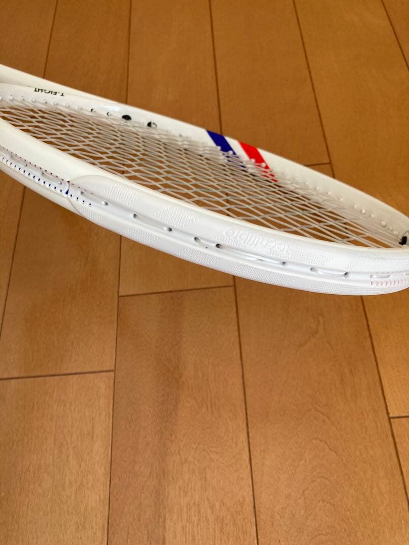 美品2025年 TecnifibreT-FIGHT 300S G2 98インチ