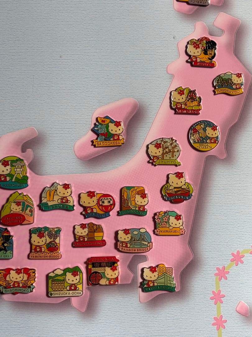 ご当地キティ 日本都道府県 日本地図 ピンバッジ コレクションボード サンリオ