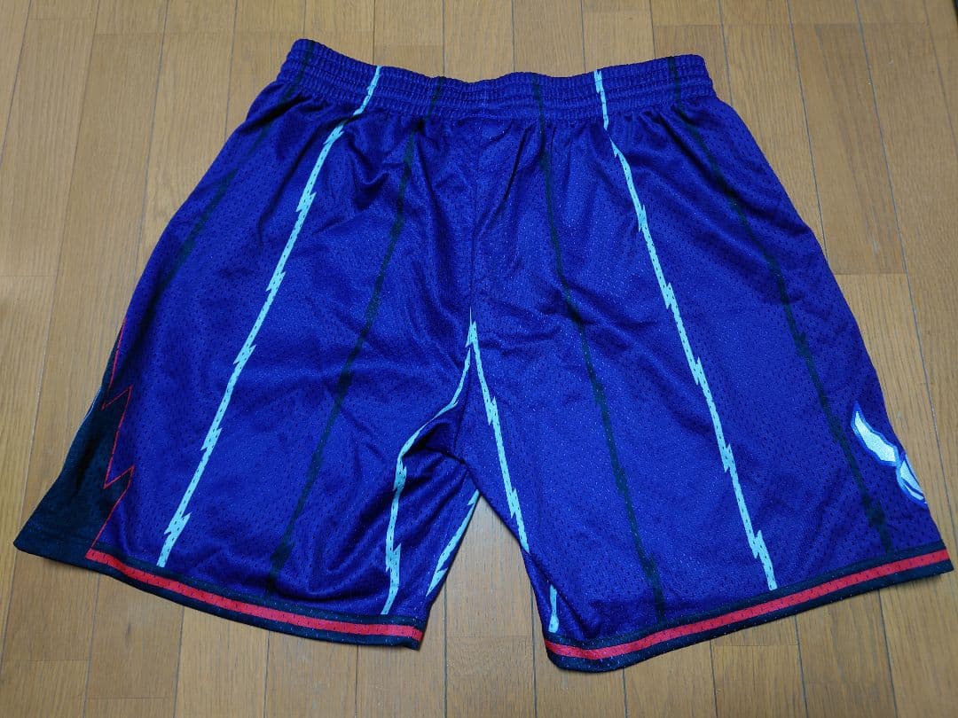 Mitchell&Ness ラプターズ バスパン ショーツ ビッグサイズ