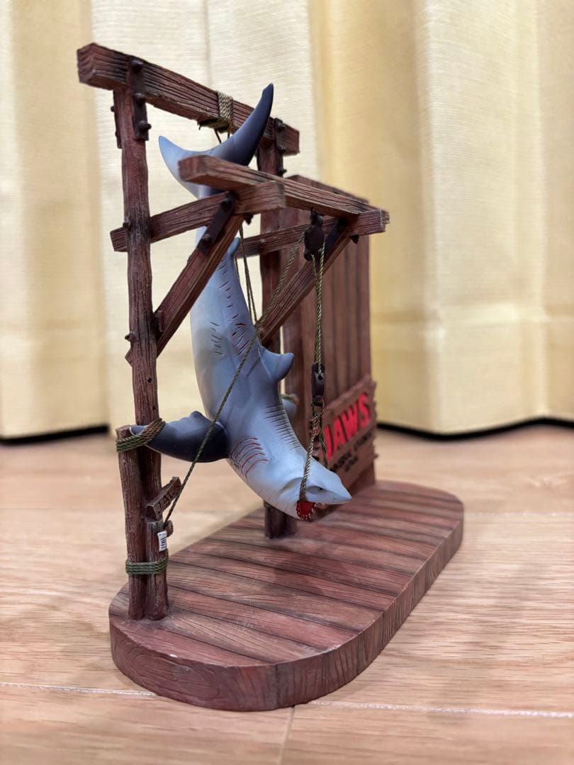 【美品】USJグッズ JAWS ジョーズ キーチェーンフック スタンド