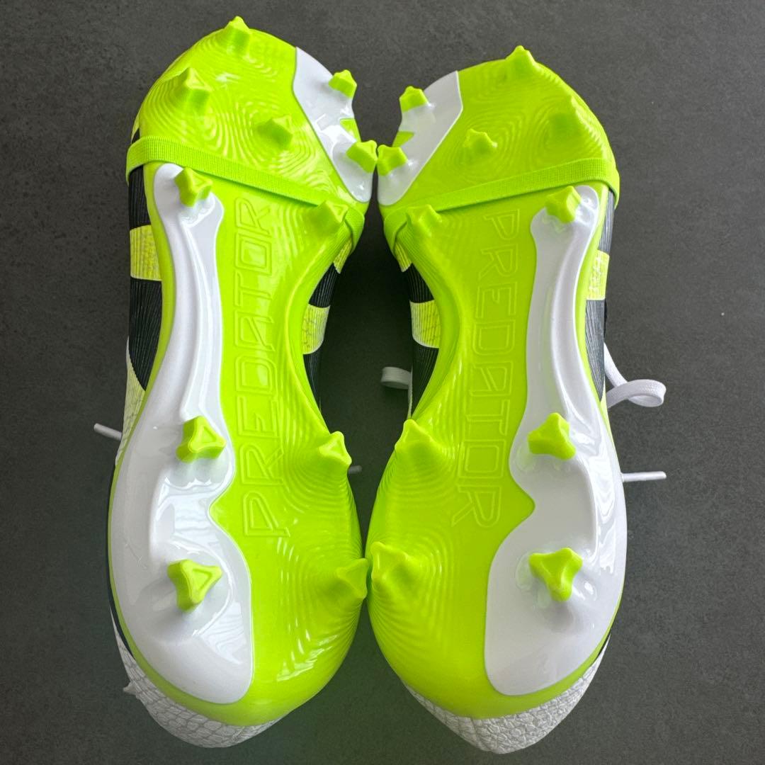 adidas プレデター　サッカースパイク新品 27.5cm