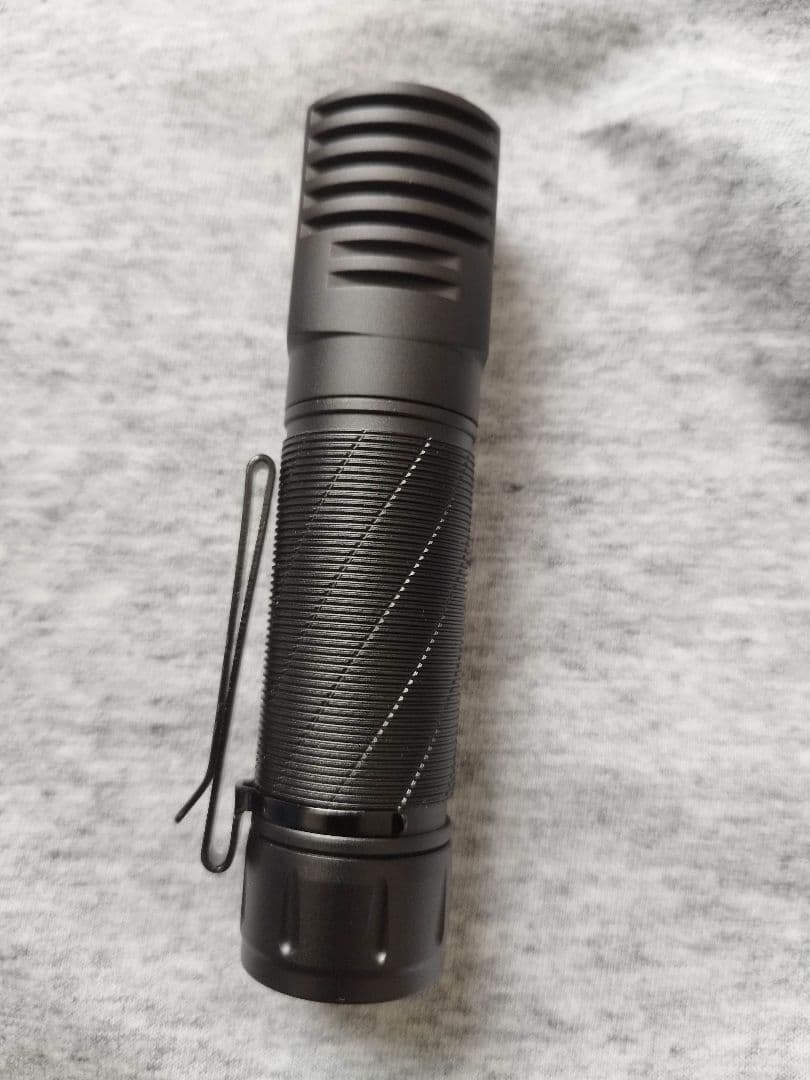 Convoy ヘッドランプ USB充電　日本製LED球使用　ニュートラル