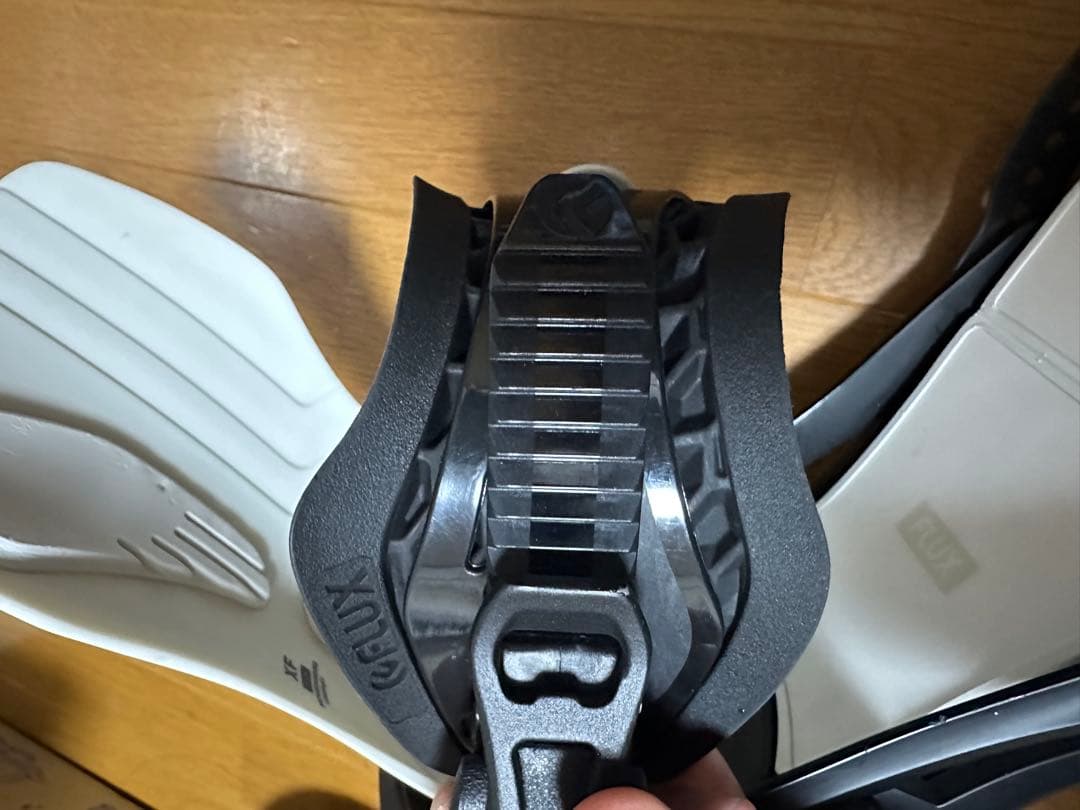 【美品】【期間限定】FLUX XF 24-25 Mサイズ