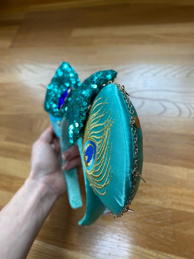 新品未使用 ジャスミン カチューシャ グリーン×スパンコール（Aladdin）
