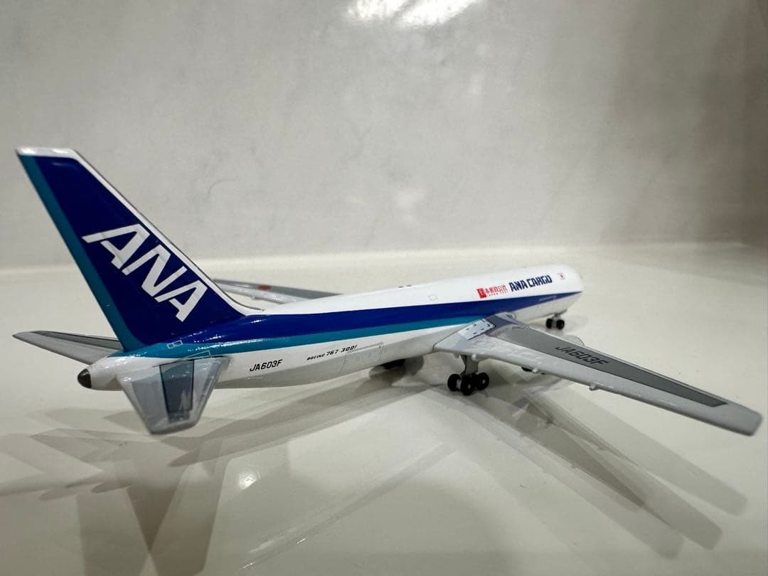 ANA/日本郵政公社 B767-381F 1:400ダイキャストモデル