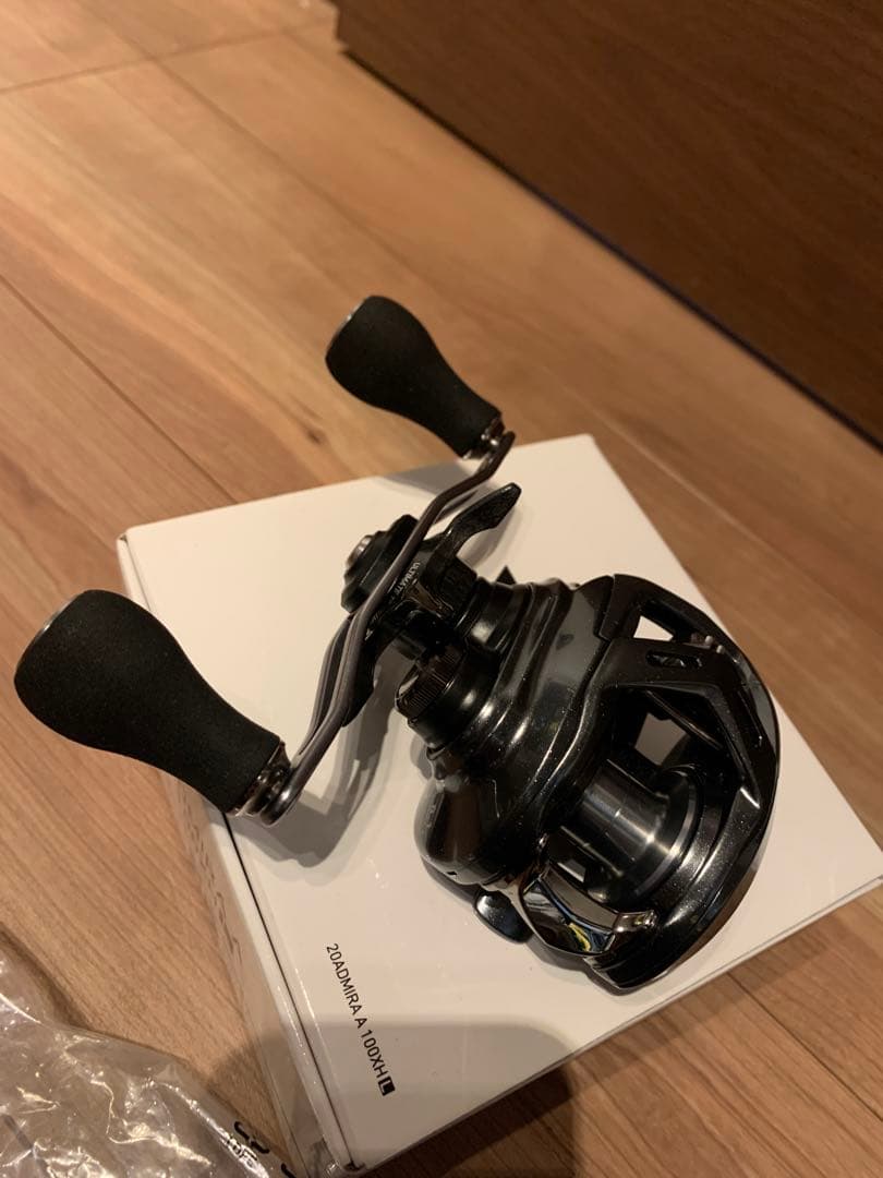 極美品　Daiwa 20 ADMIRA A 100XHL ダイワ ベイトリール