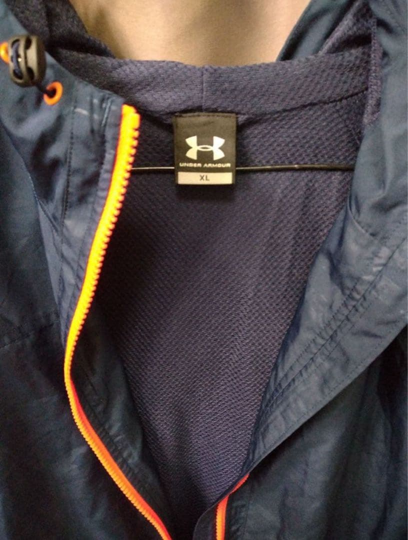 UNDER ARMOUR ナイロンジャケット XL