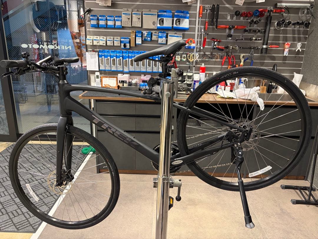 Trek FX 1 Gen 4 2026年モデル　Dark Star Matte
