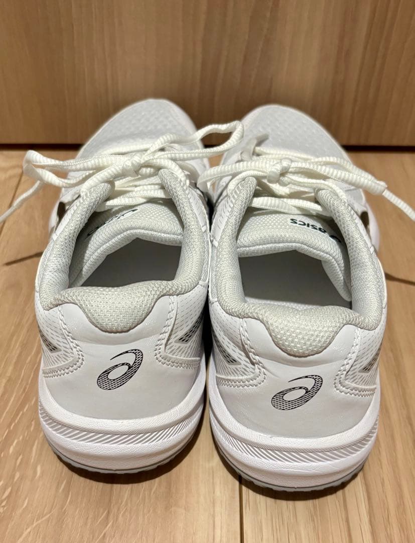 【値下げ】アシックス　バレーボールシューズ UPCOURT 6 GS ジュニア