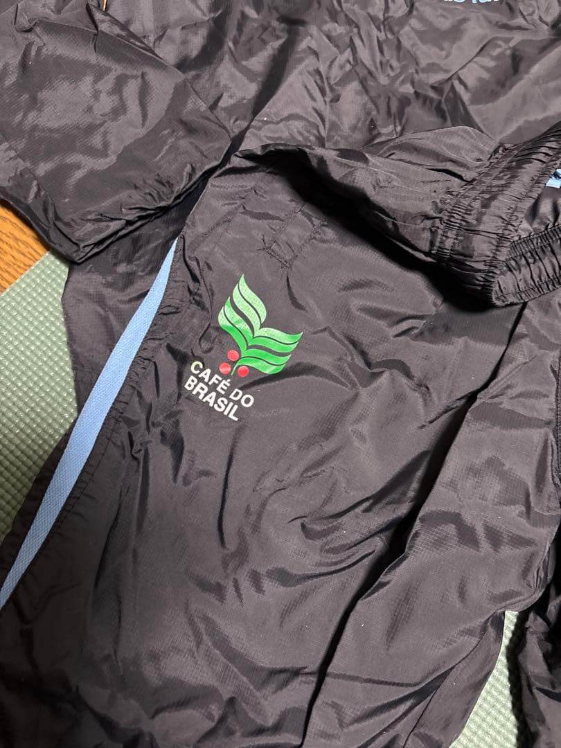 アスレタ　ATHLETA ピステ　上下　黒　水色　美品　破れ無し　150