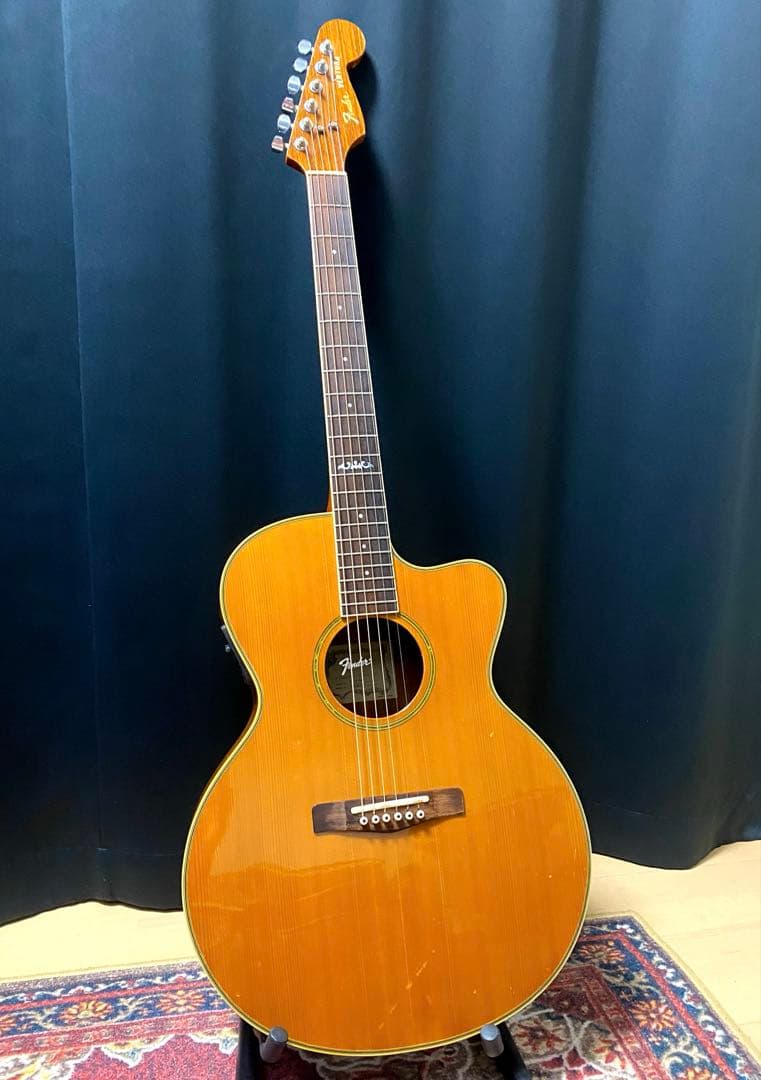 Fender アコースティックギター カッタウェイ エレアコ