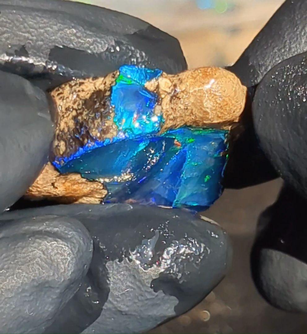 【20ct】エチオピア　オパール　原石　天然石　鉱物　標本　鉱石　ブルー