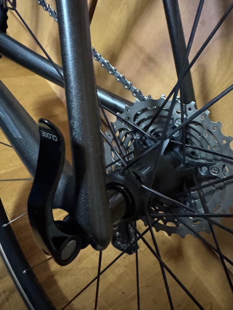 TREK EMONDA SL6 アルテグラDi2 11速　カスタム