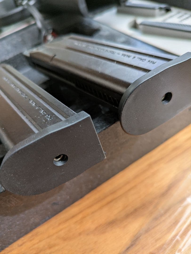 東京マルイ PX4 ガスブローバック　マガジン2本付き