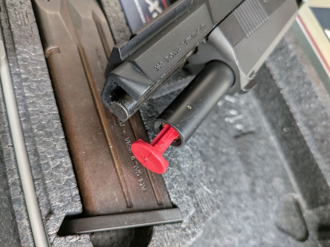 東京マルイ PX4 ガスブローバック　マガジン2本付き