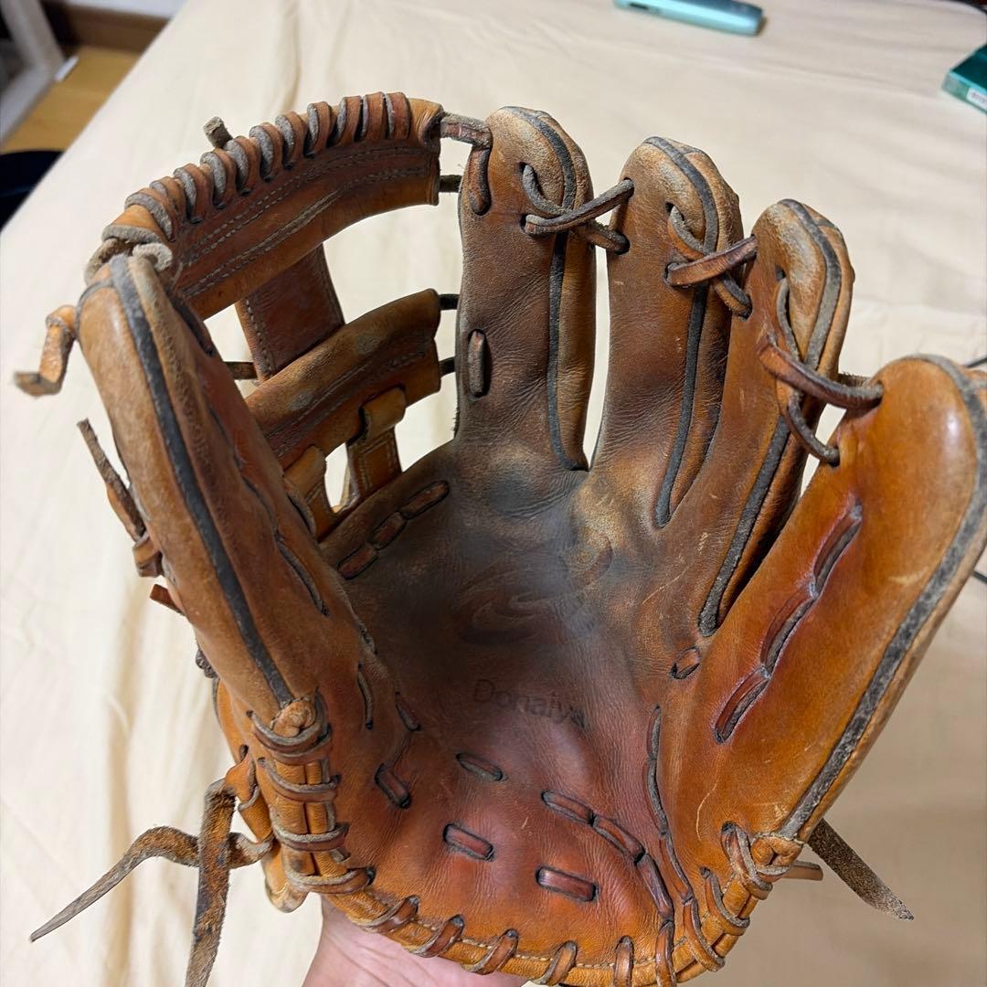 ドナイヤ 硬式グローブ山田哲人モデル