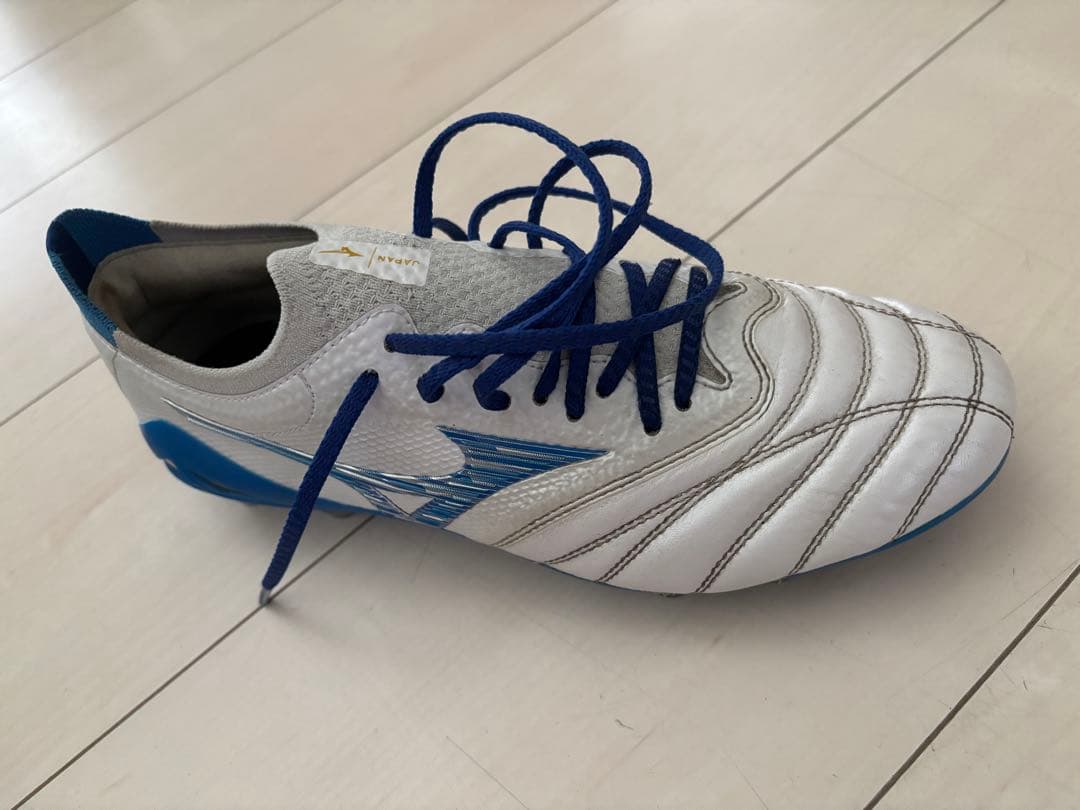 Mizuno Morelia Neo IV ベータ23.5cm