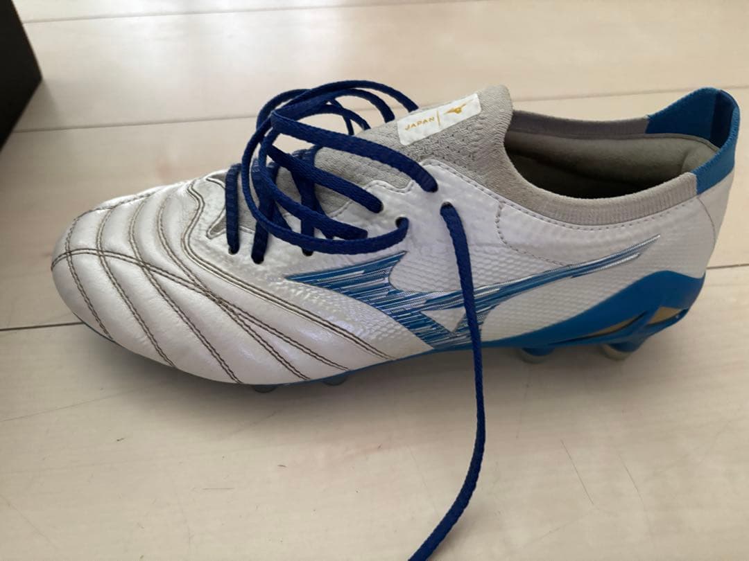Mizuno Morelia Neo IV ベータ23.5cm