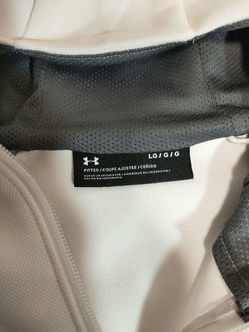 アンダーアーマー UNDERARMOUR ジャージジャケット L 白 刺繍ロゴ