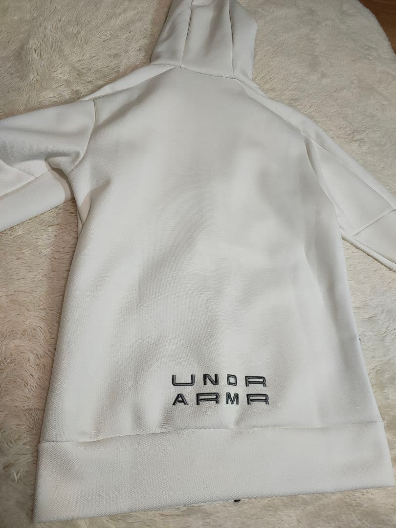 アンダーアーマー UNDERARMOUR ジャージジャケット L 白 刺繍ロゴ