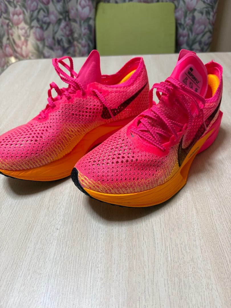 か*4様 Nike ZoomX ヴェイパーフライネクスト%3 新品未使用25.5