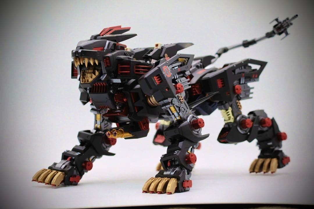 ゾイド　コトブキヤ　HMM ライガーゼロ　レギウス(王)仕様