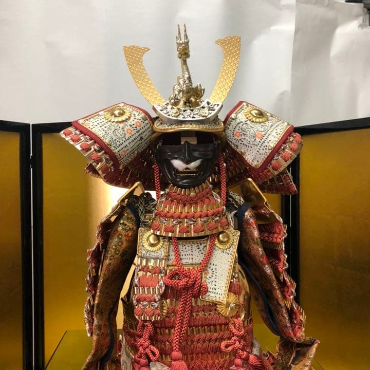 五月人形セット　鎧飾り　東玉　飾り台　屏風付き　玄武