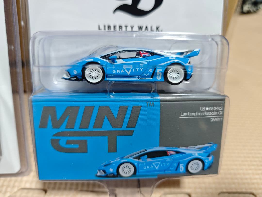 MINI GT LBWK BLOCKCHAIN GRAVITY 2台