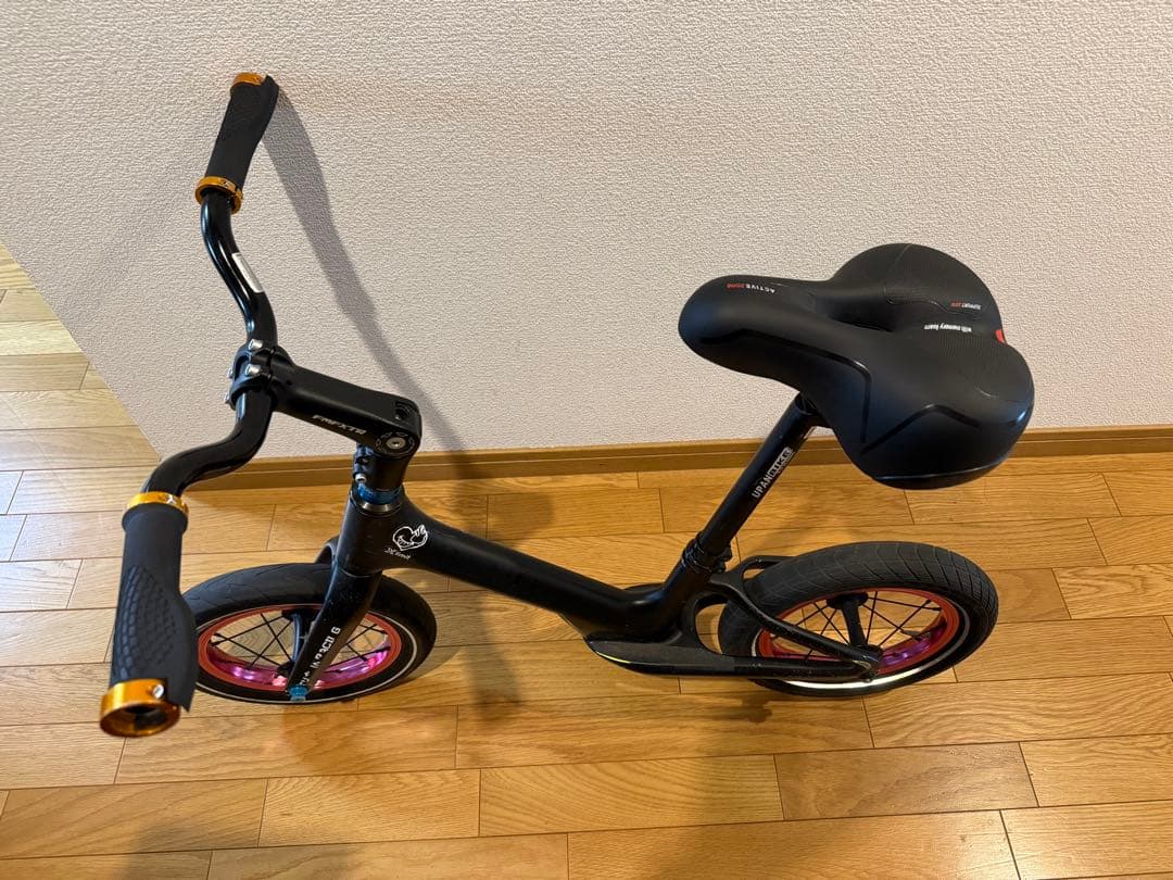 大人用カスタムランバイク 12インチ