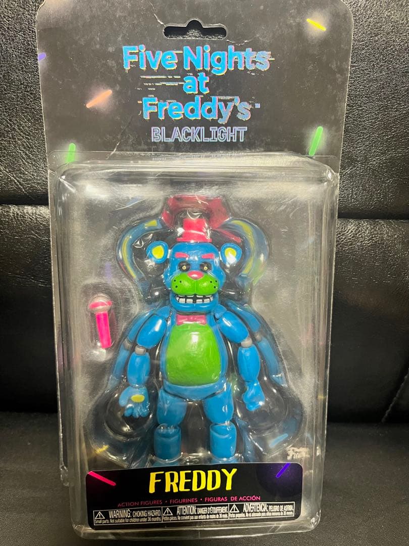 Five Nights at Freddy's ブラックライト フィギュアセット