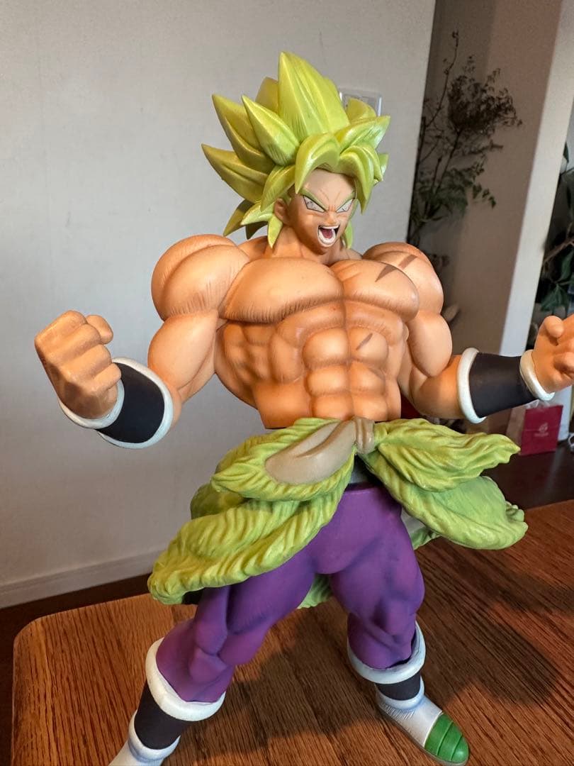 ドラゴンボール　ブロリー　フィギュア　貴重　悟空