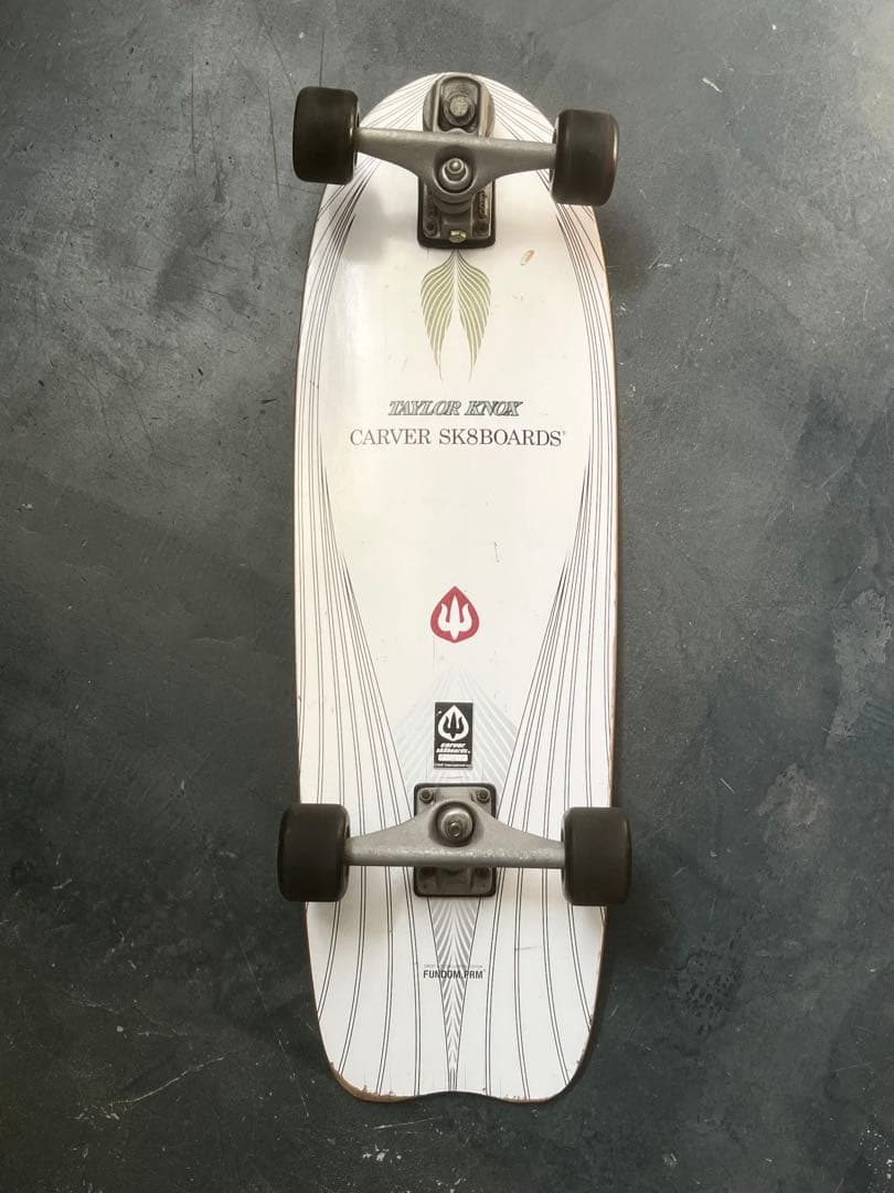 Carver SK8 Tylor Knox サーフスケート