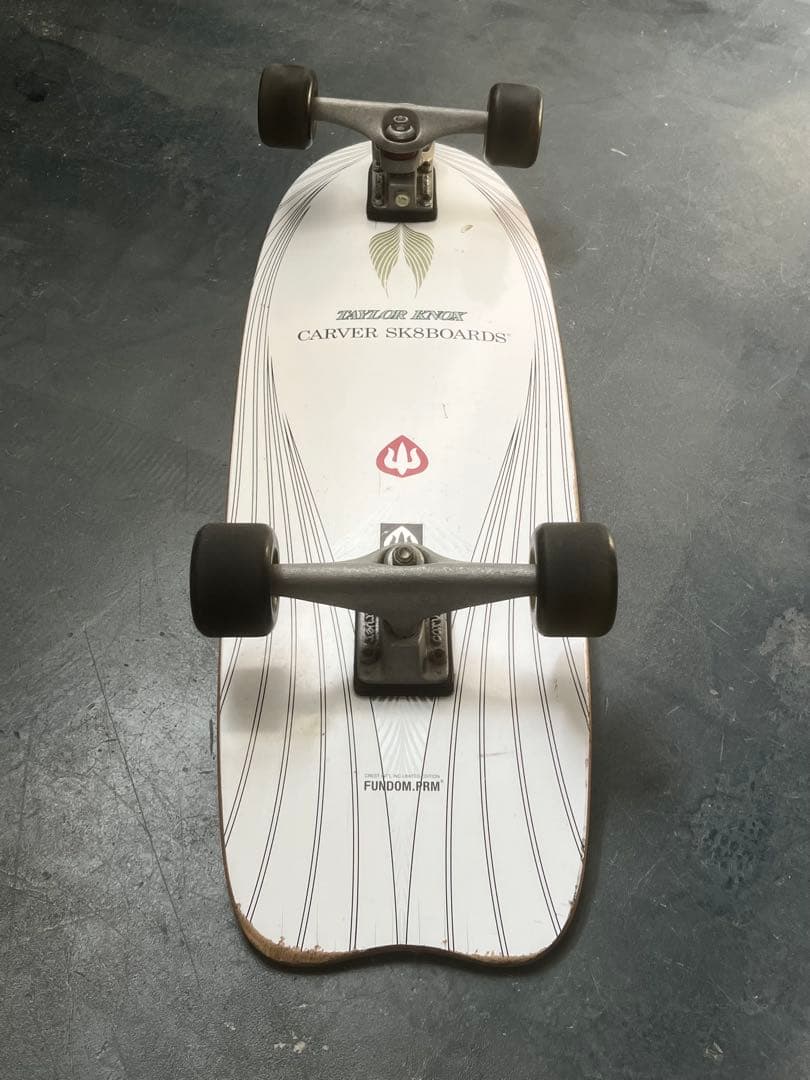 Carver SK8 Tylor Knox サーフスケート