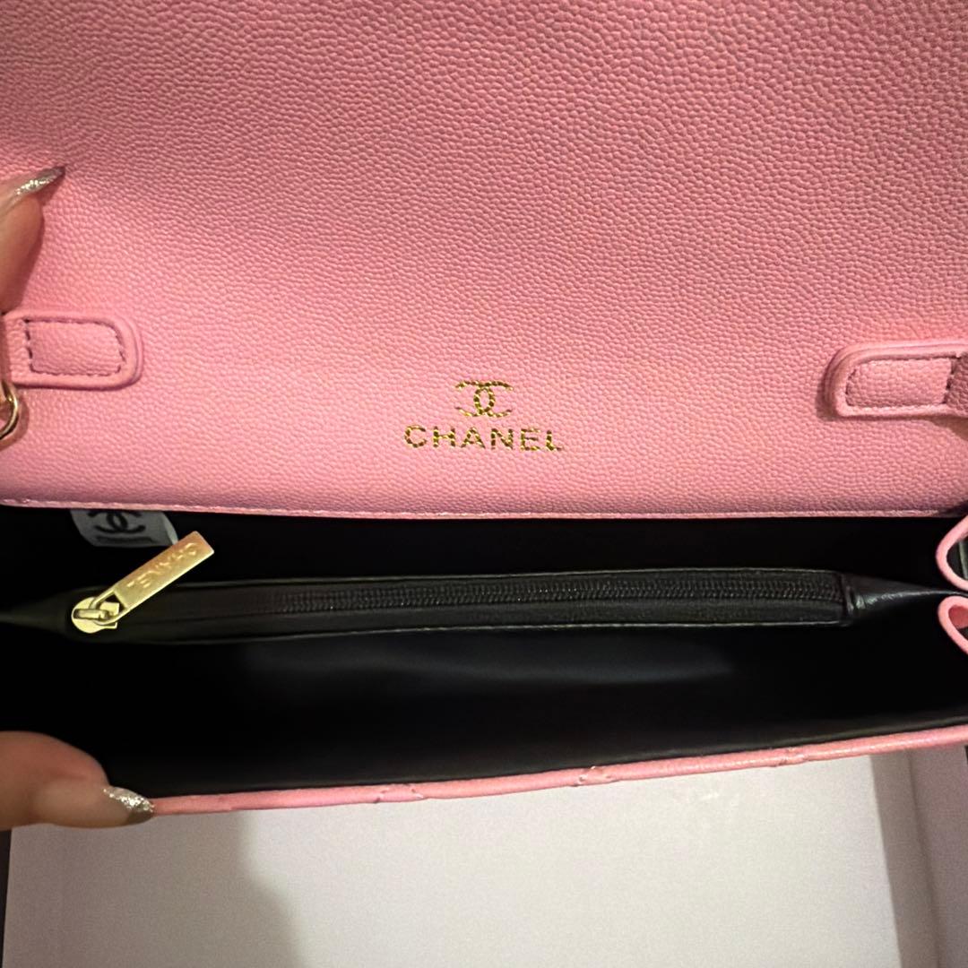 美品♡ノベルティーCHANEL ピンク レザー ショルダーバッグ