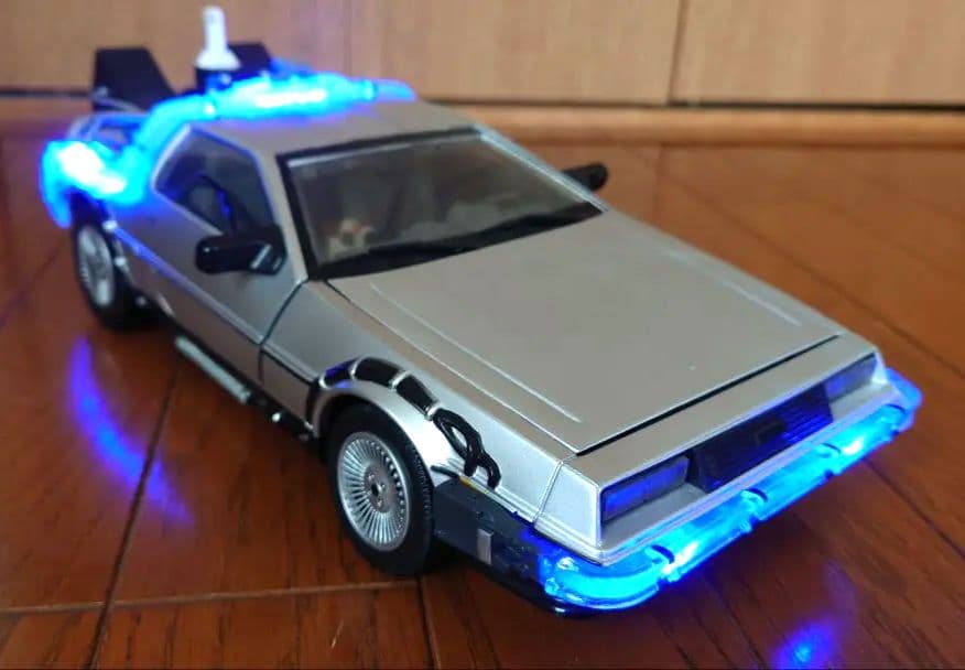 ミニカー LOGAN