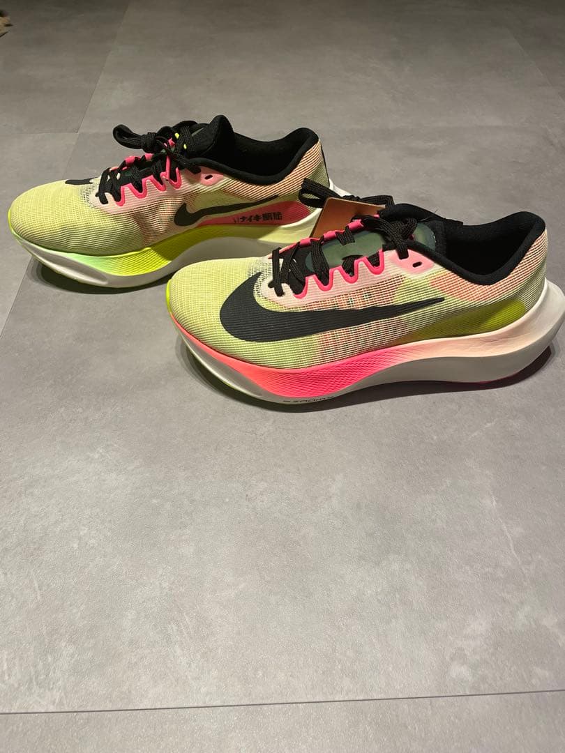 新品NIKE ズームフライ5 26cm ランニングシューズ ナイキ